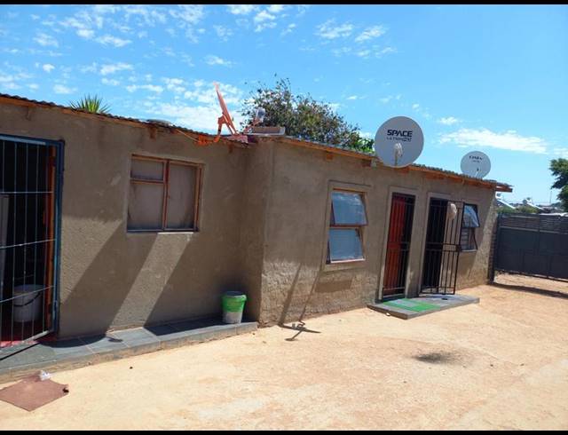 2 BEDROOM HOUSE FOR SALE IN OLIEVENHOUTBOSCH